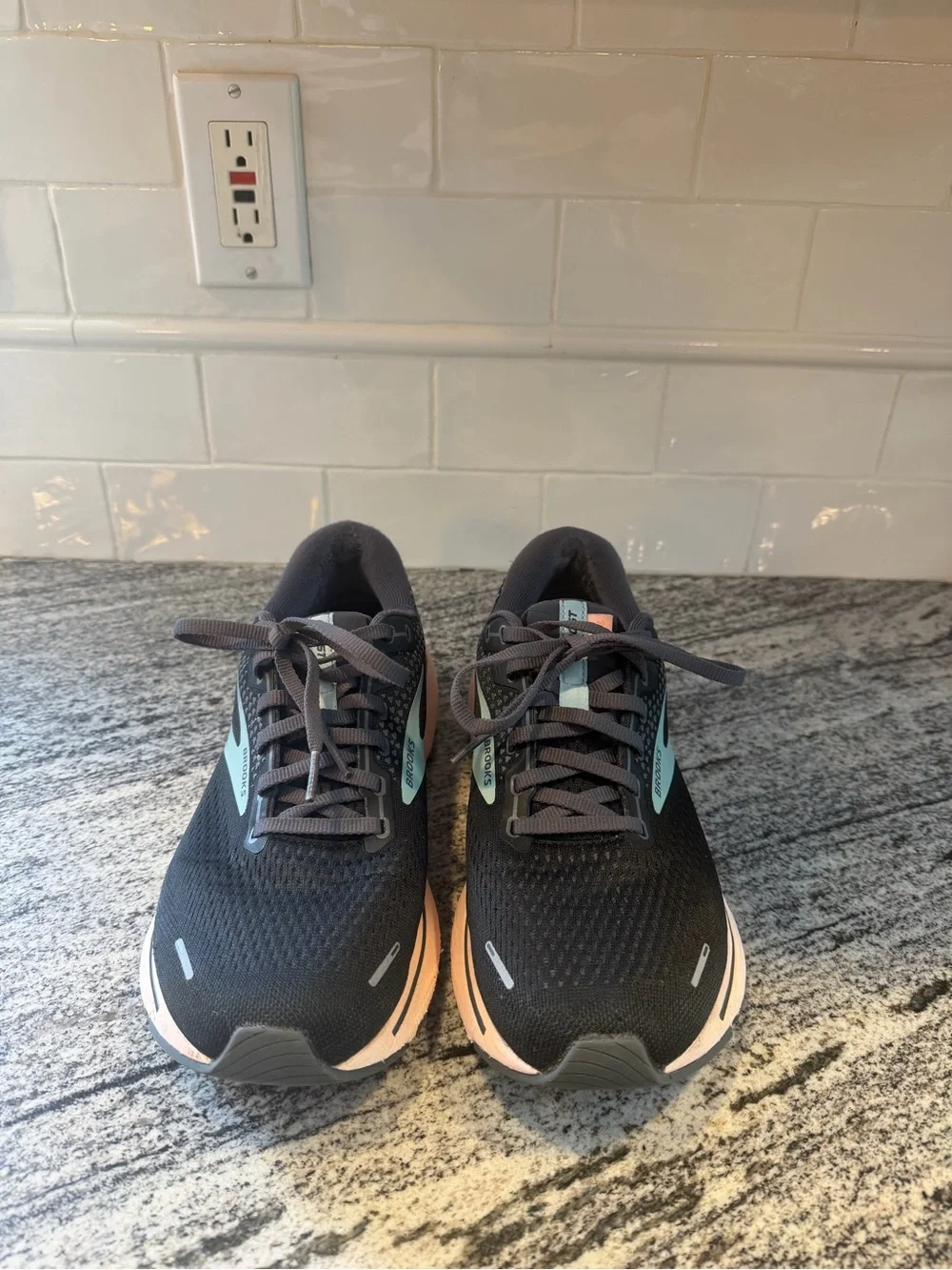 Women’s Brooks Ghost 14 Size 10.5